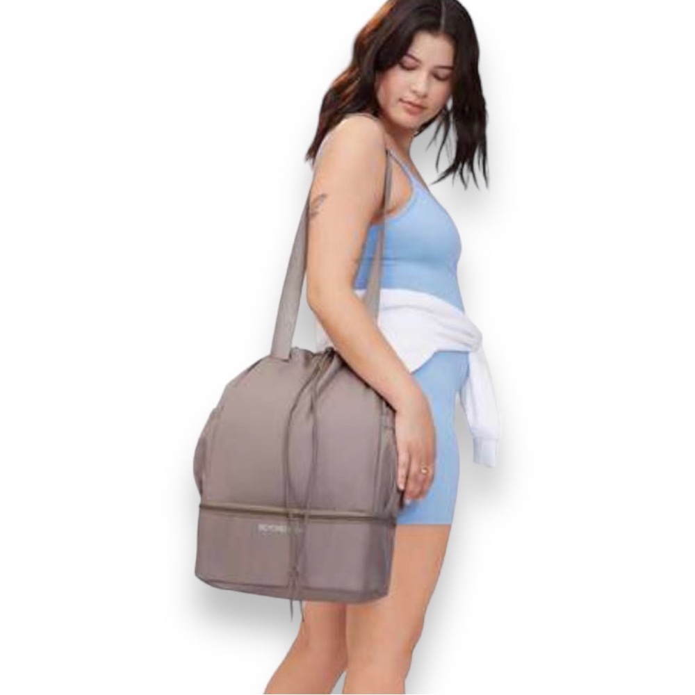 BEYOND YOGA Convertible Gym Bag / Backpack / Tote in BIRCHWOOD (tan) | NEW - Picture 2 of 11